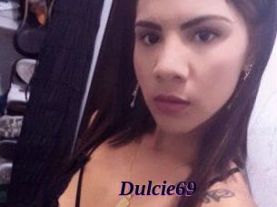 Dulcie_69