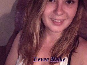 Eevee_Riske
