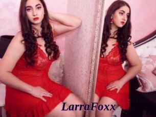 LarraFoxx