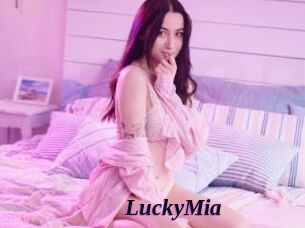 LuckyMia