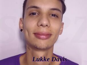 Lukke_Davis