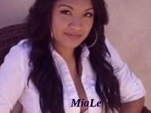 Mia_Le