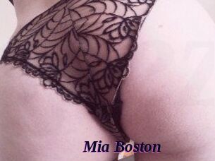 Mia_Boston
