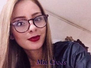 Mia_Croos