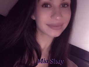 Mia_Shay