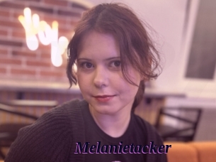 Melanietacker