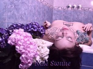Nale_Stonne