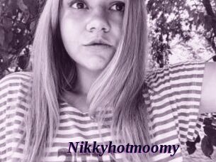 Nikkyhotmoomy