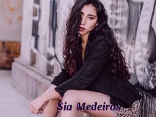 Sia_Medeiros