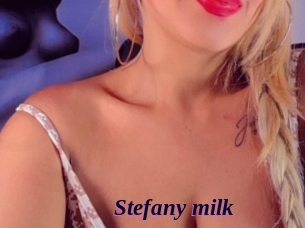 Stefany_milk